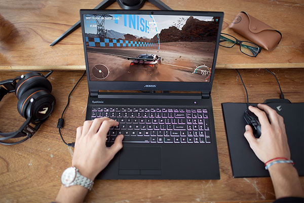 Gigabyte AORUS Gaming ＆ Entertainment Laptop (Intel i7-12700H 14-Core,  32GB RAM, 2TB PCIe SSD, GeForce RTX 3070, 15.6