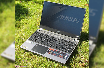 Najnowsze osiągnięcie firmy Gigabyte można uznać za sukces. Laptop Aorus 15G XB spełnia wymagania stawiane nowoczesnym maszynom do grania i z pewnością zadowoli on wielu graczy.
