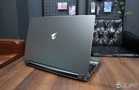 開箱｜最輕薄的機械鍵盤電競筆電！AORUS 15G 搭載 2020 最新第 10 代 Intel 處理器與 NVIDIA SUPER 顯卡 重新定義專業電競