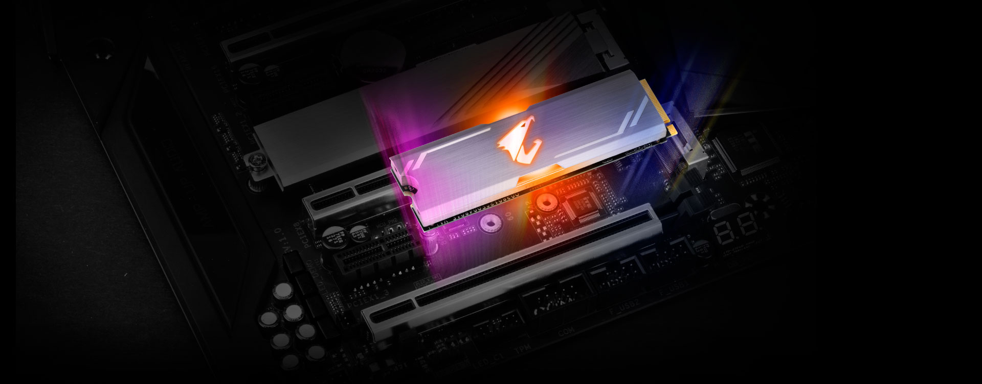 SSD-накопитель M.2 NVMe 256Гб Gigabyte AORUS RGB 2