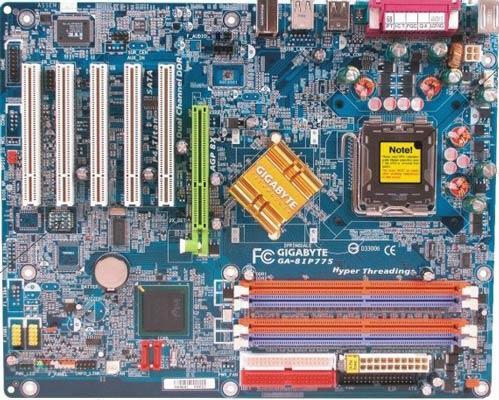 主機板 - GA-8IP775