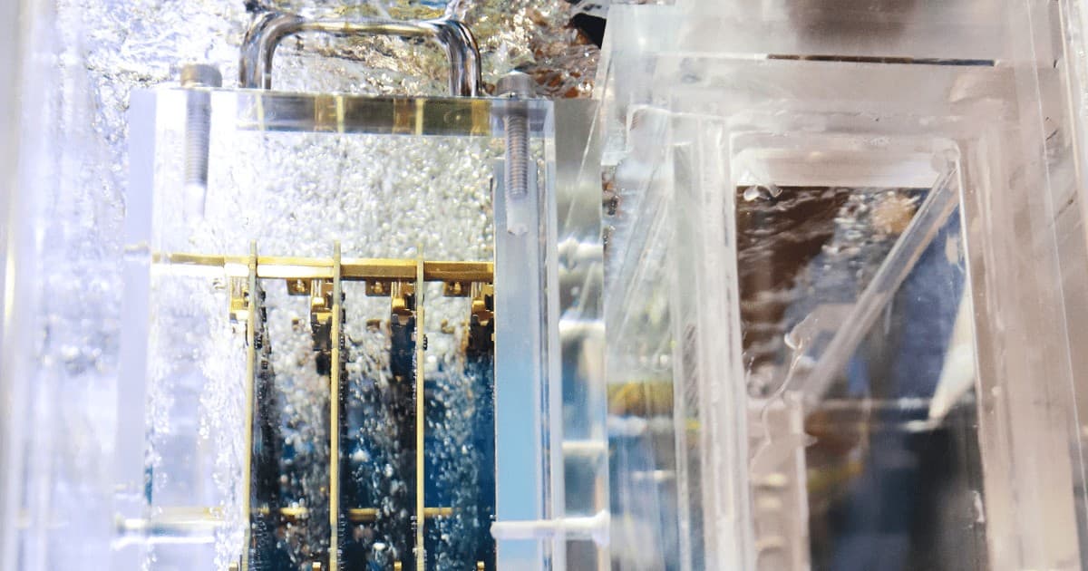 Immersion Cooling Solution for Data Centers GIGABYTE Global